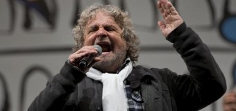 Grillo all’assemblea Mps: “Questa è la mafia del capitalismo, non la Sicilia” e annuncia “Lanceremo un referendum per uscire dall’ euro”