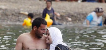 Spiagge Algerine, nascono i ‘Comitati del pudore’: Vietato il bikini