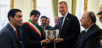 Sant’Agata dei Goti, grande festa per l’arrivo del ‘paesano’ sindaco di New York Bill de Blasio