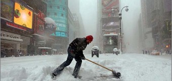 Mal tempo a New York, il sindaco De Blasio allerta i cittadii: “Sta per arrivare la più grande tempesta di neve della storia, una cosa mai vista”