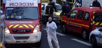 Strage di Charlie Hebdo, mandati di cattura per due fratelli franco-algerini. Stamattina una vigilessa è rimasta uccisa in un’altra sparatoria