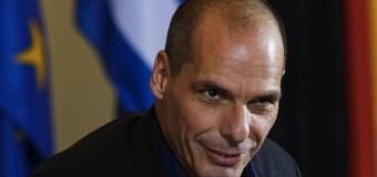 Grecia, fumata nera alla riunione dell’Eurogruppo che rilancia: “Ha fino a venerdì per decidere”. Varoufakis ribatte: “Proroga di 4 mesi per discutere nuovo accordo”