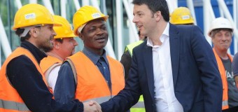 Expò 2015, Renzi in visita ai cantieri per controllare lo stato dei lavori: “Quando l’Italia rema tutta dalla stessa parte i sogni si realizzano”