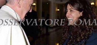 Francesca Chaouqui si difende: “Non sono un corvo non ho tradito il Papa”. L’amarezza di Francesco nel mezzo tra corvi e veleni